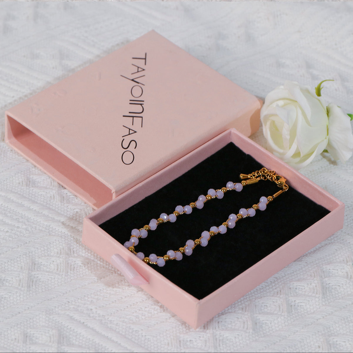 Handmade rose quartz beaded bracelet with 18K gold plated accents – styling view 16